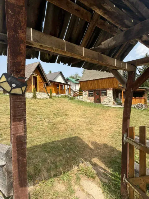 Dvorište kompleksa
