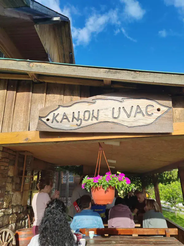 Rezbarena tabla Kanjon Uvac